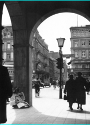 Unter den Linden um 1935